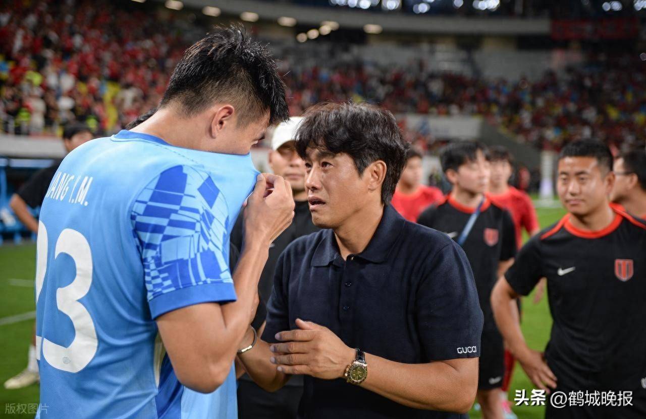 开云体育平台APP-包含DRX横扫V5，Scout单局斩获MVP强强对话成都决赛之夜，成为赛场最大亮点的词条