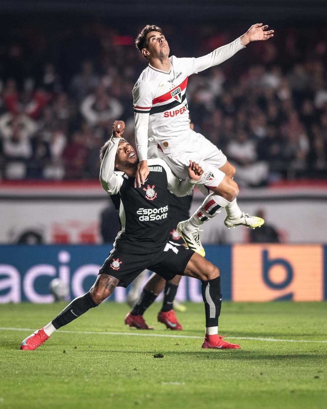 梅斯队在比赛中表现出色，终结连胜，取得一场胜利