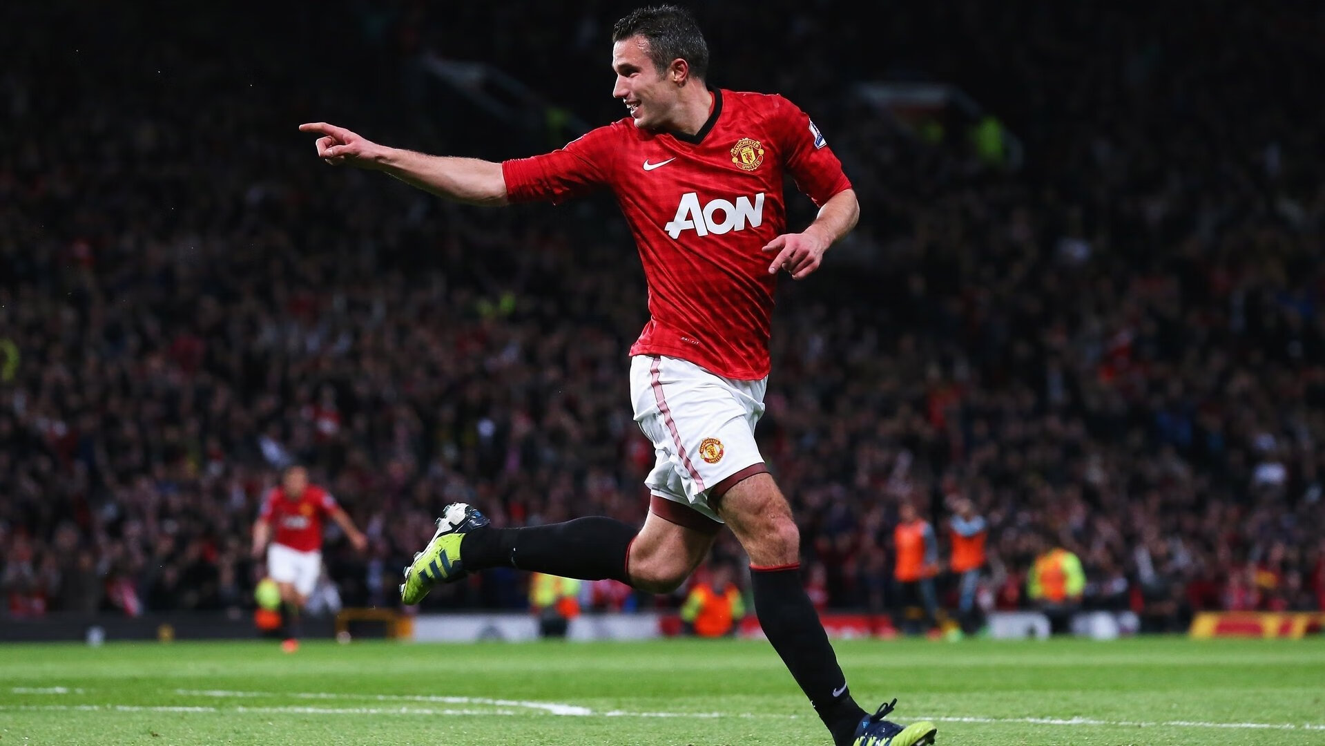 绿茵双城记，本泽马破茧与伊拉克奇迹夜