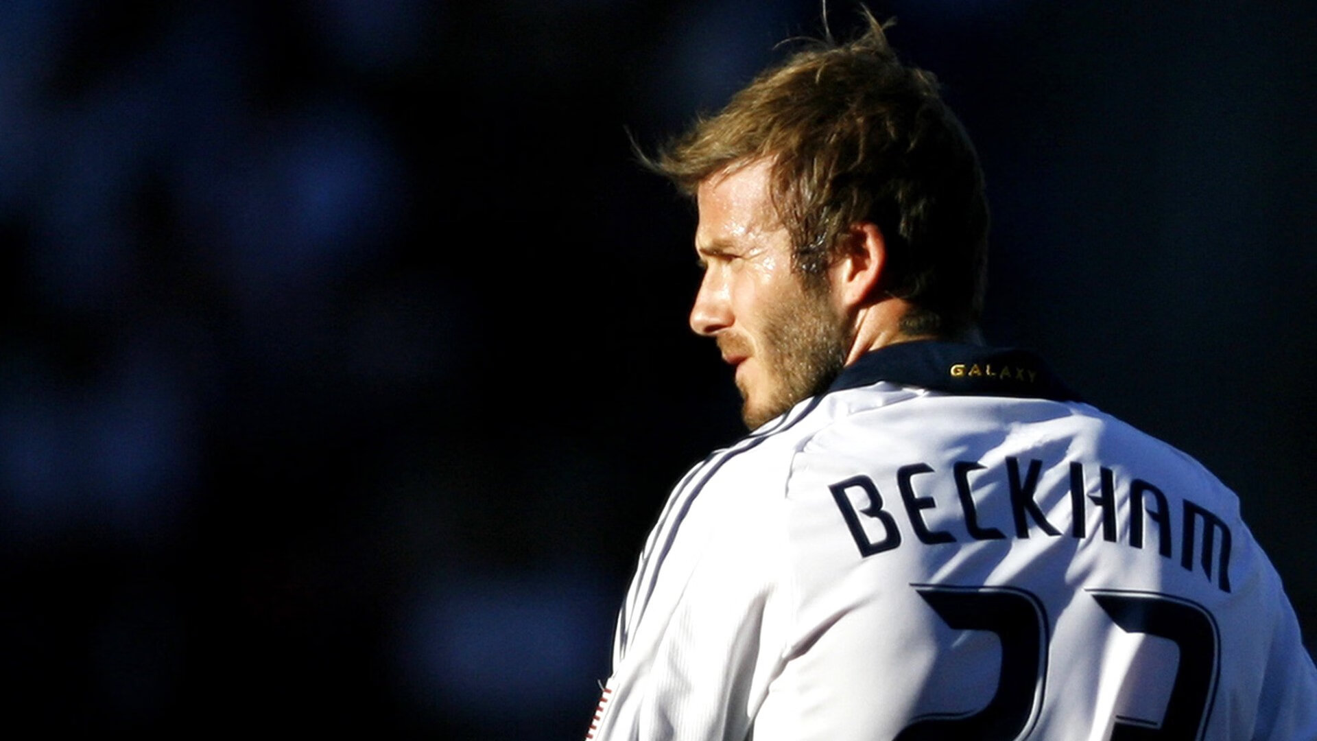 英超争冠焦点战启示录,从卡塔尔击溃中国看现代足球的体系化竞争